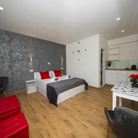 Split Central Luxury Studios Exterior photo