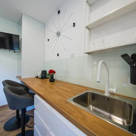 Split Central Luxury Studios Exterior photo